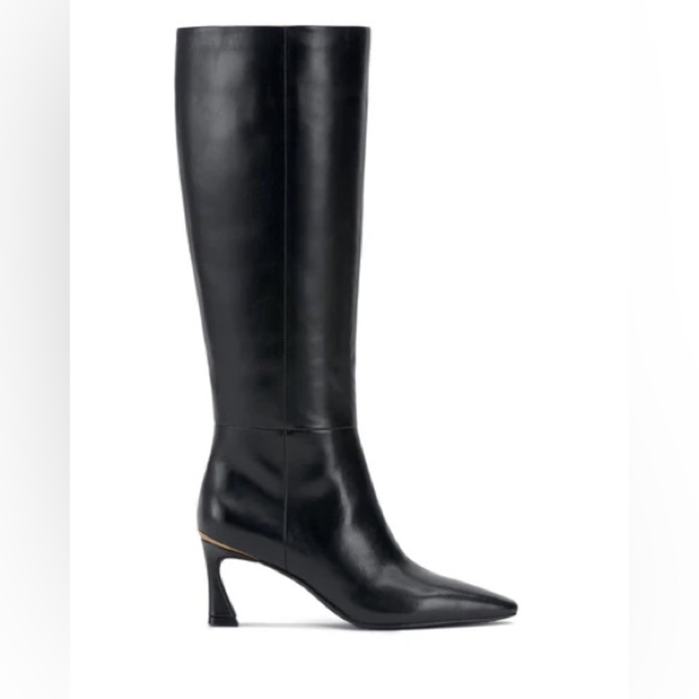 Vince Camuto Sutton Boot 
Black 
Size 8 
Standard Calf